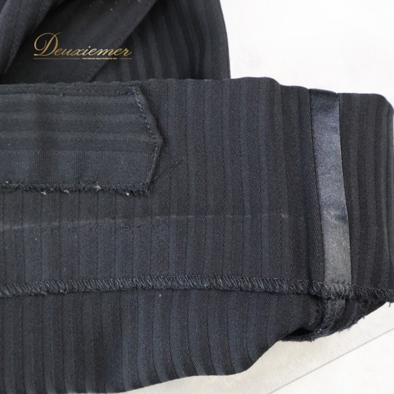 社交ダンス 衣装 ミヤビ 雅 燕尾服 ジャケット スラックス ズボン パンツ ツーピース ブラックセットアップ 黒 ストライプ ダンス パーティ ジャズ 発表会 メンズ 男性 ブラック系 スーツ ファッション ダンス衣装 メンズファッション おしゃれ コスチューム ストライプ ステージ