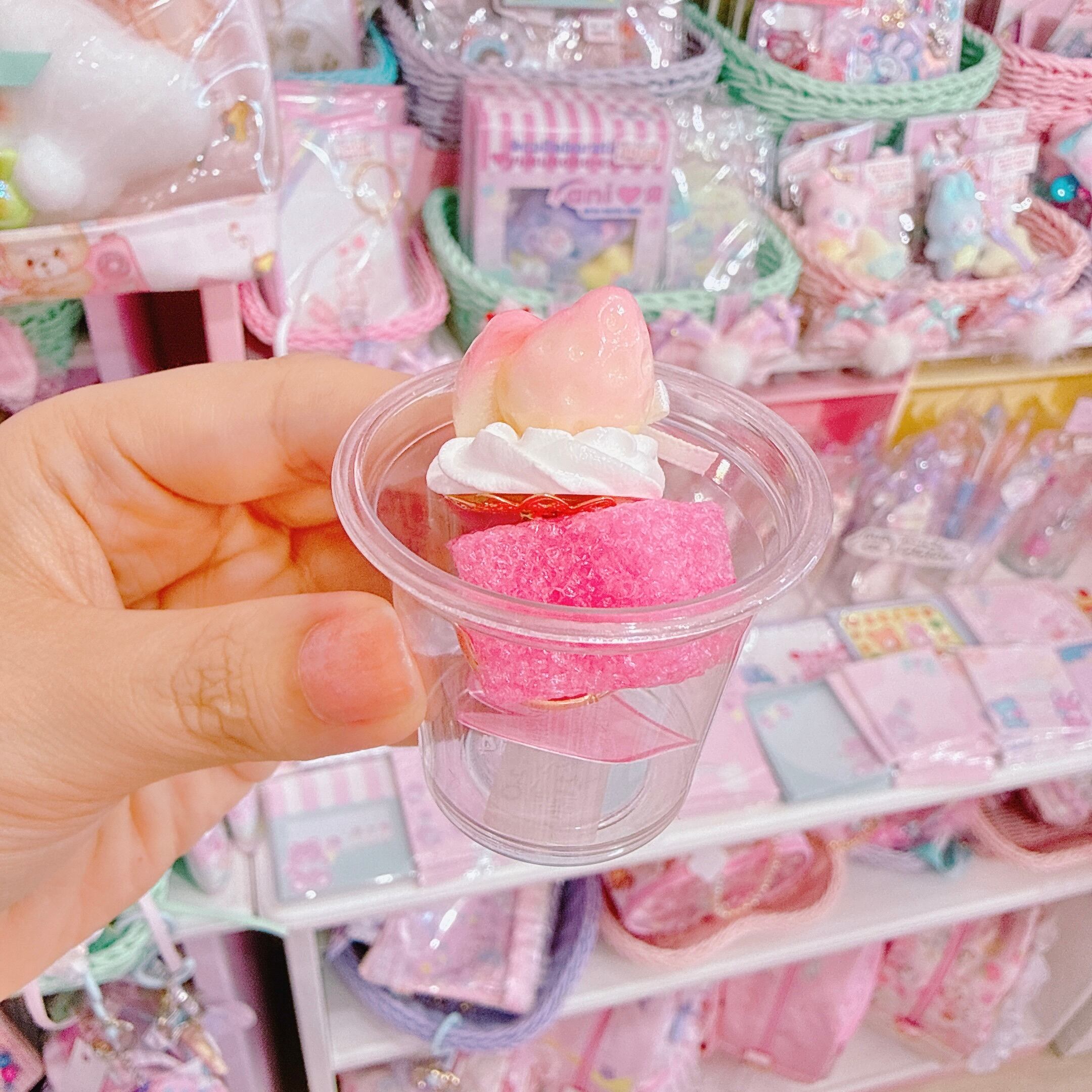 【C8】15-20ピンクいちごリング