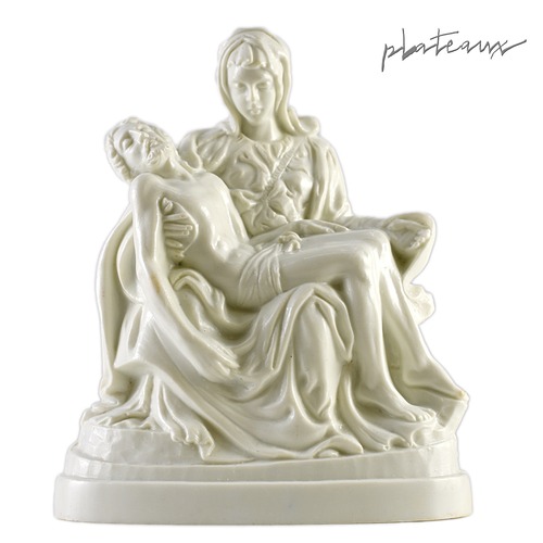 ミケランジェロのピエタ キリストを抱く聖母マリア プラスチック フィギュア