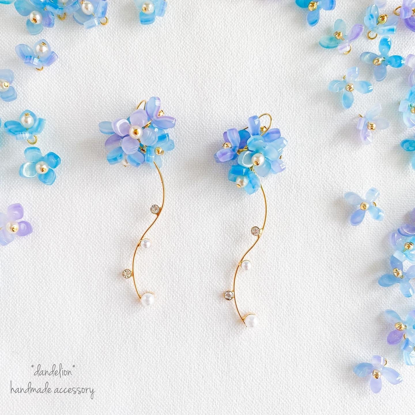 満開の紫陽花ロングピアス/イヤリング