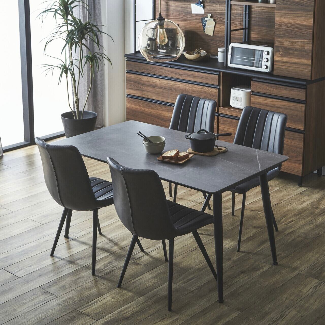 【幅140cm】傷に強く、美しいセラミック天板のダイニングテーブル