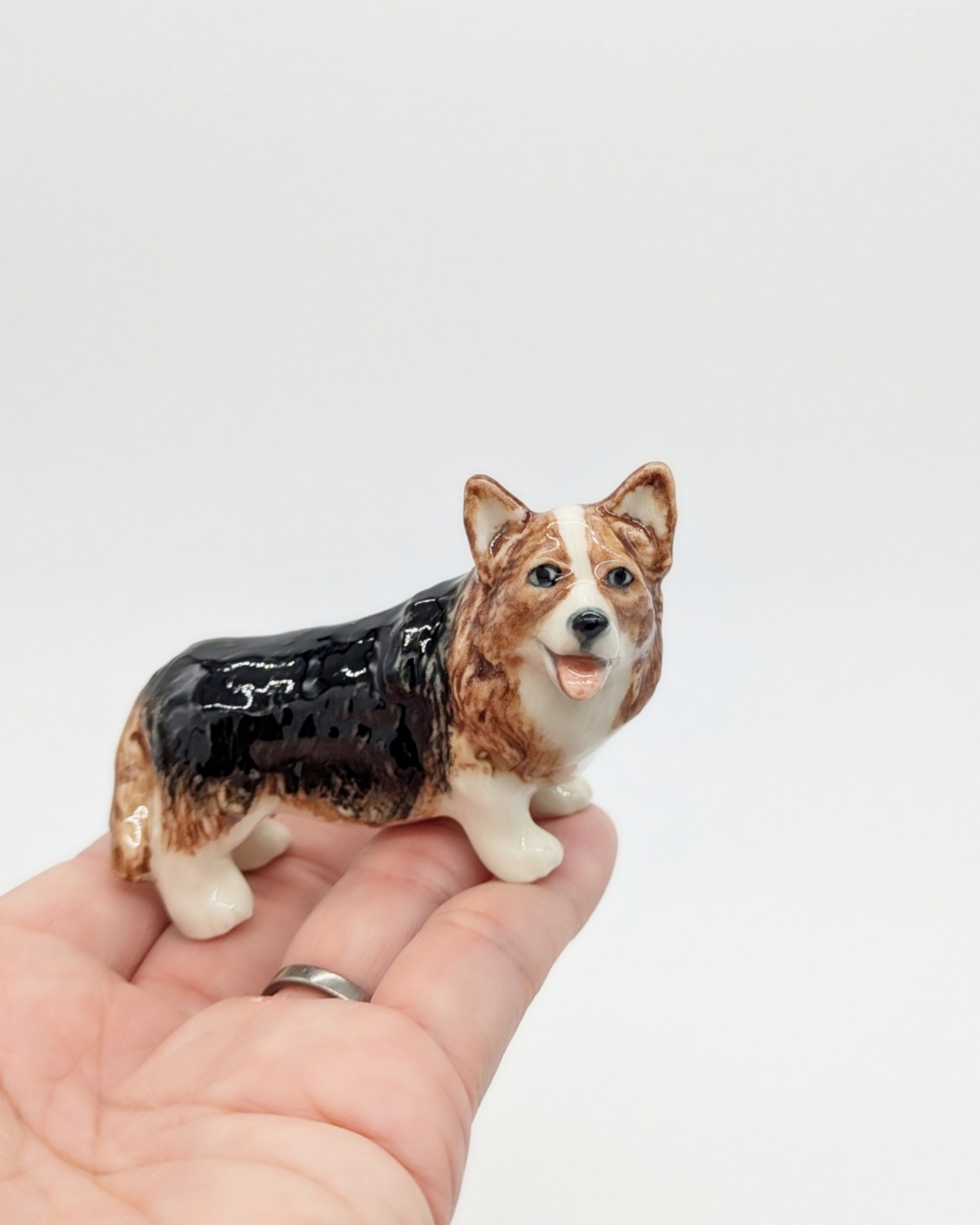 ミニチュア陶器】 Corgi | hitotonari -animal collecter