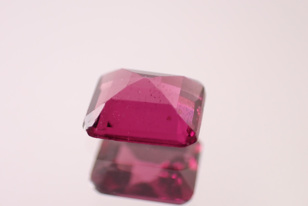 ロードライトガーネット　1.18ct　[D12-40]