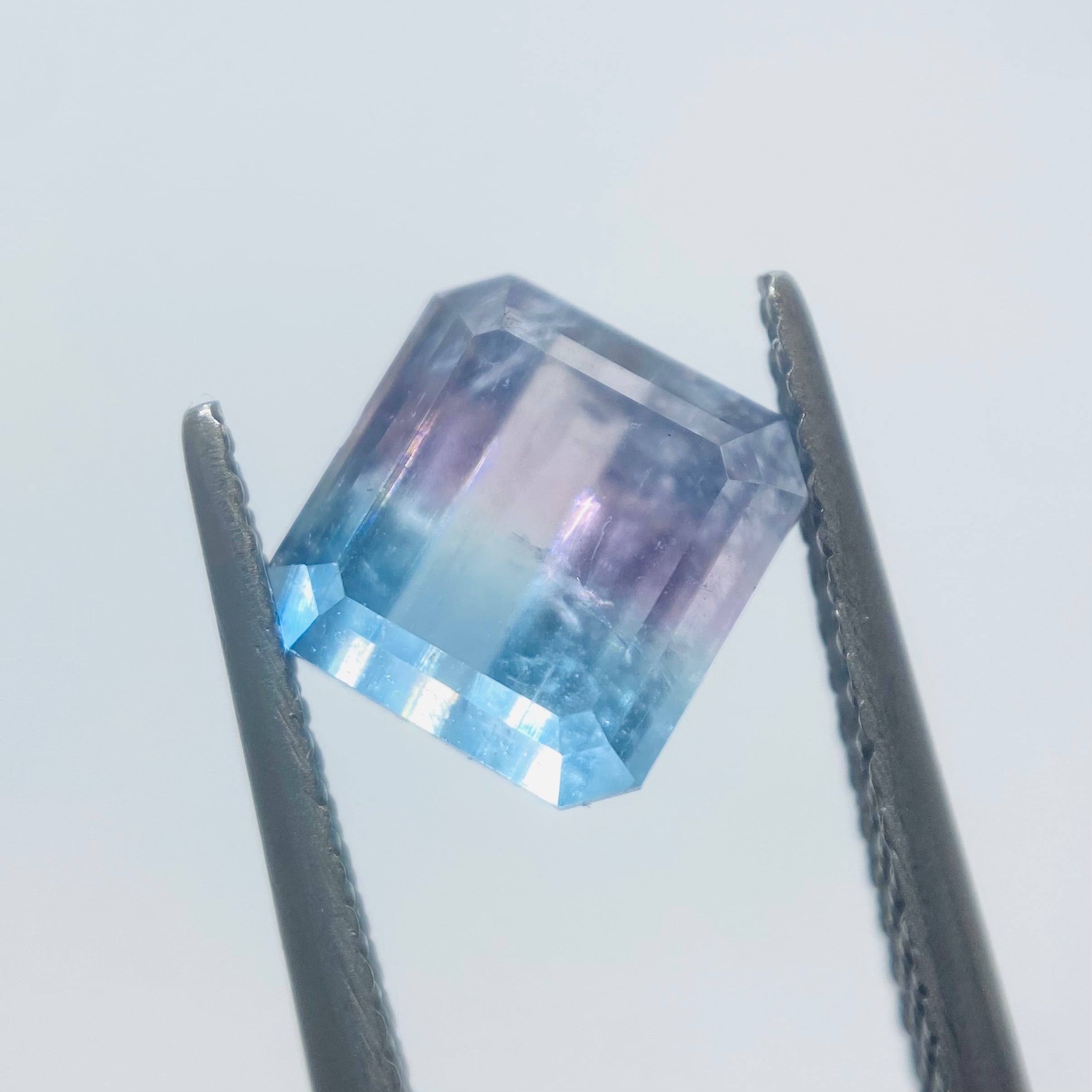 キキララカラーのバイカラートルマリン