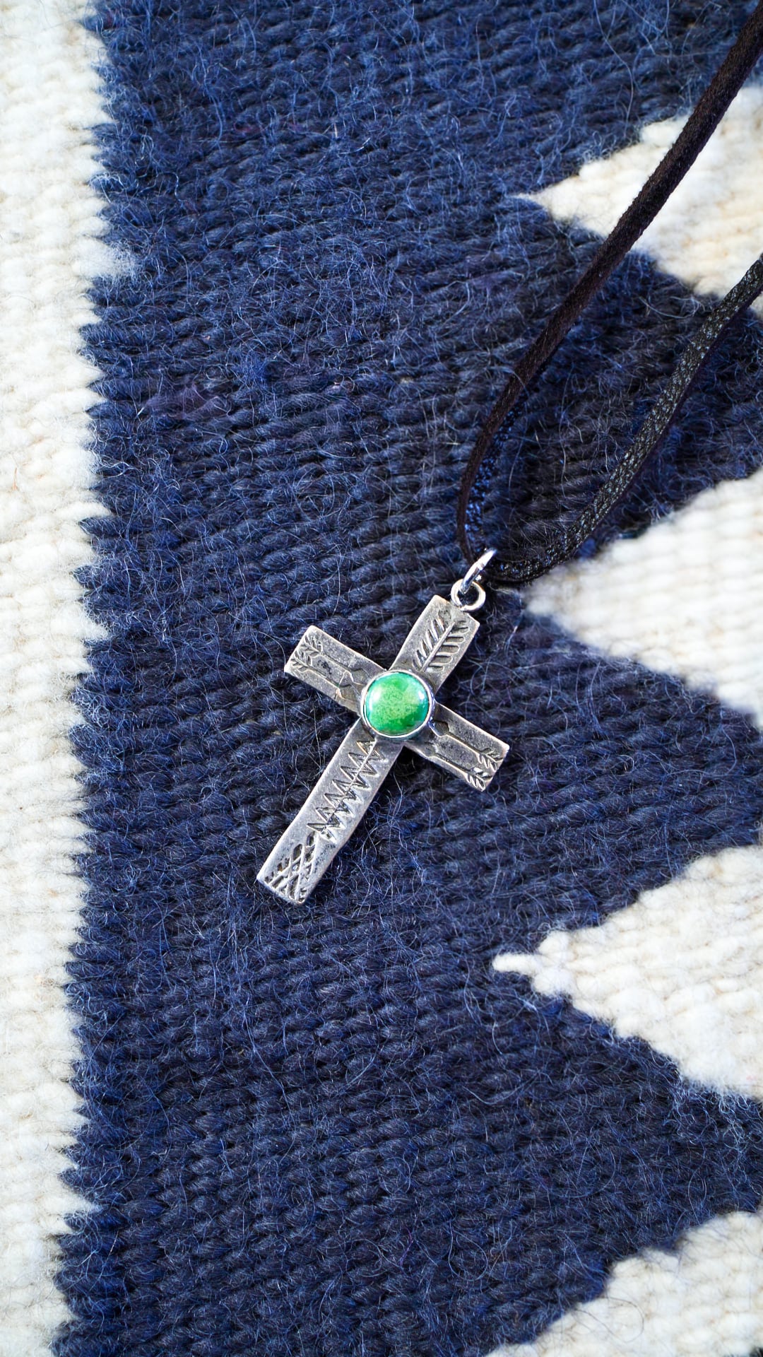 【1960s】ナバホ ターコイズ & クロス & アロー ペンダント 《ネイティブアメリカン 十字架 シルバー ネックレス ヴィンテージ》