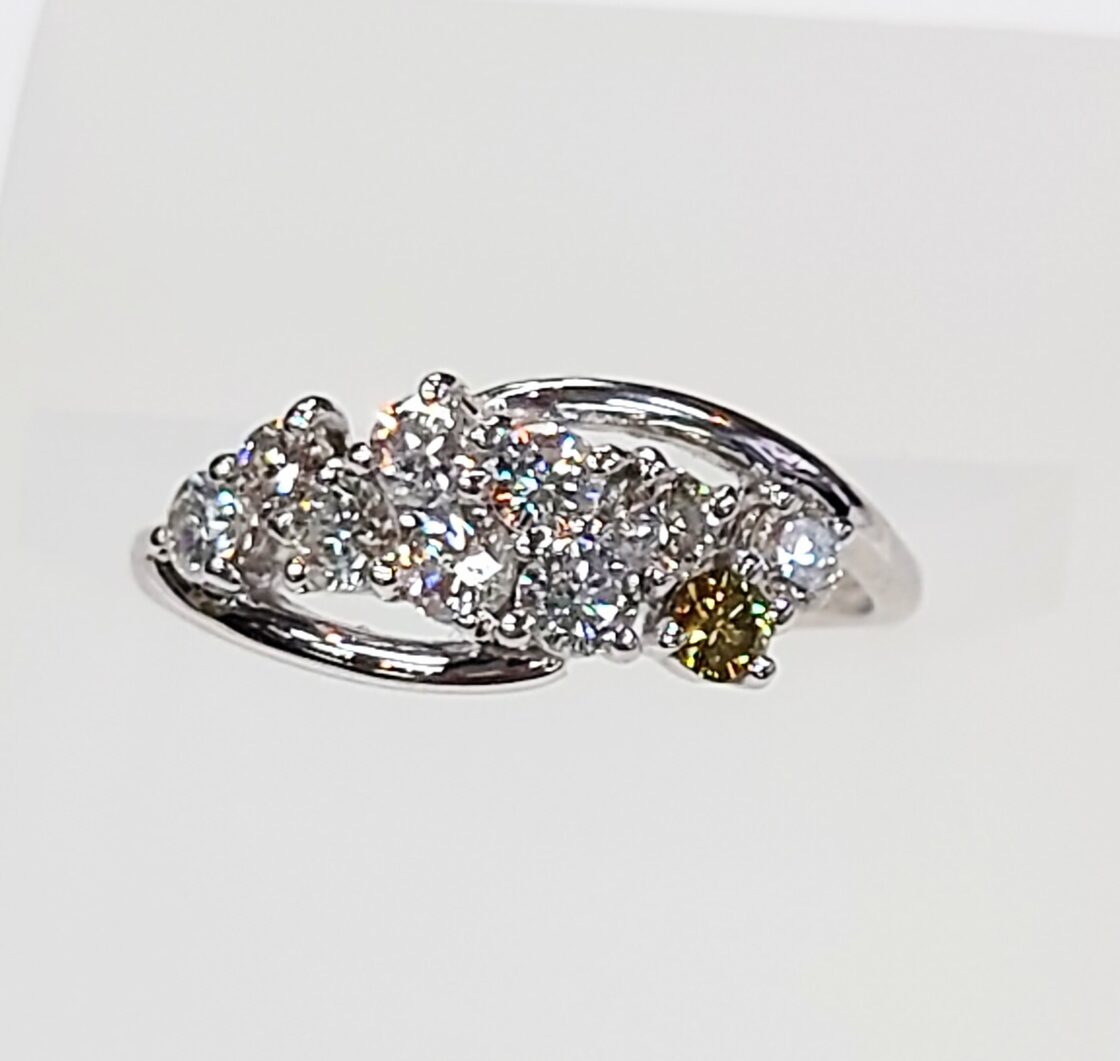 Fancy Gray Greenish Yellow 0.065ct / D0.63ct Pt900リング☆ | Pay ID
