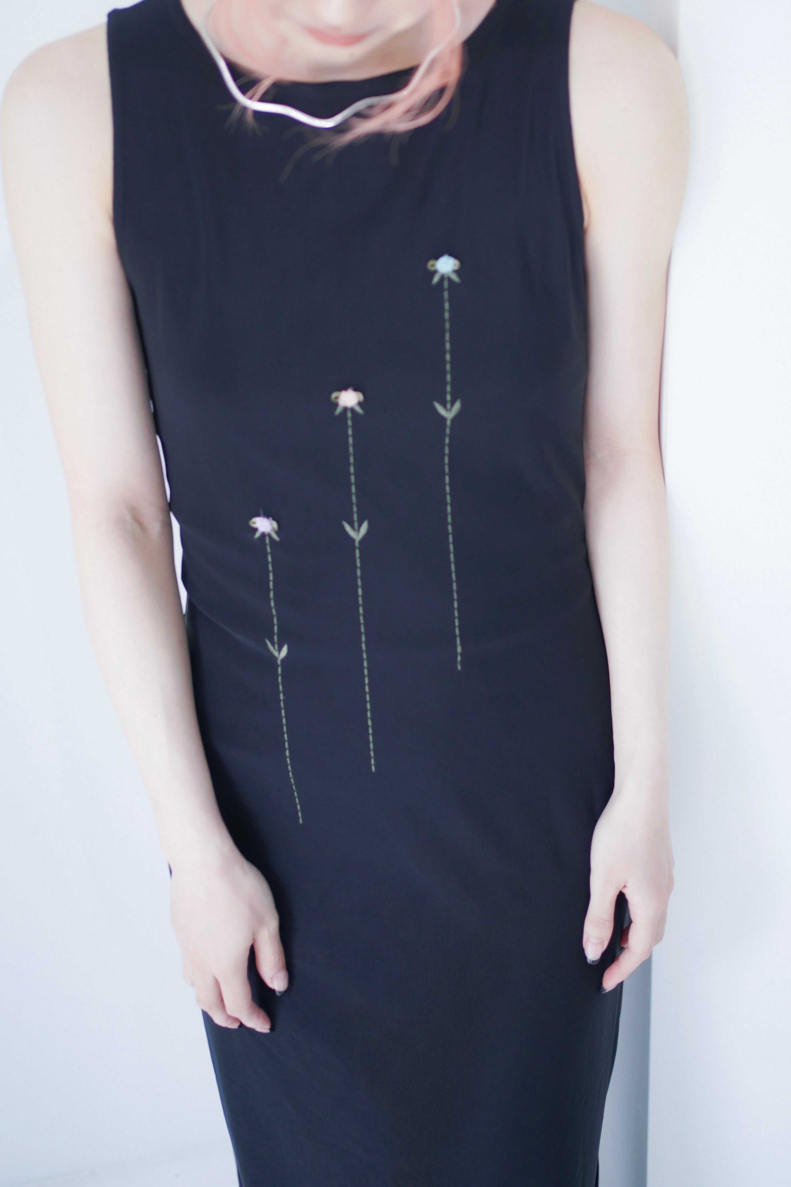 rose ribbon black dress