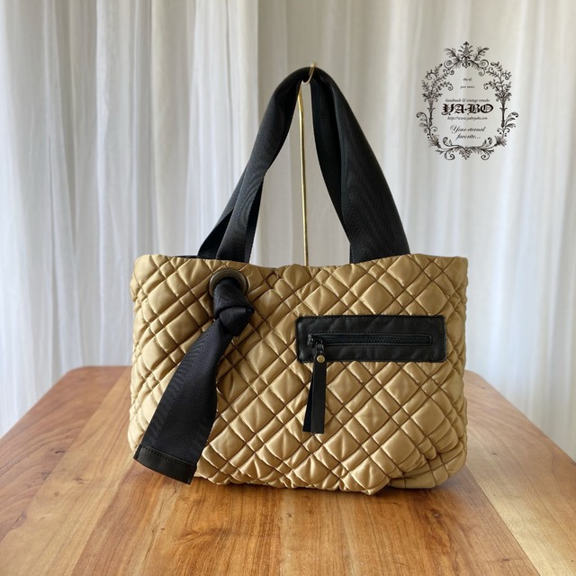 モコモコキルト＊大きめトート＊ベージュ＊A4収納可能＊オプションにて斜めがけ・名入れ可能