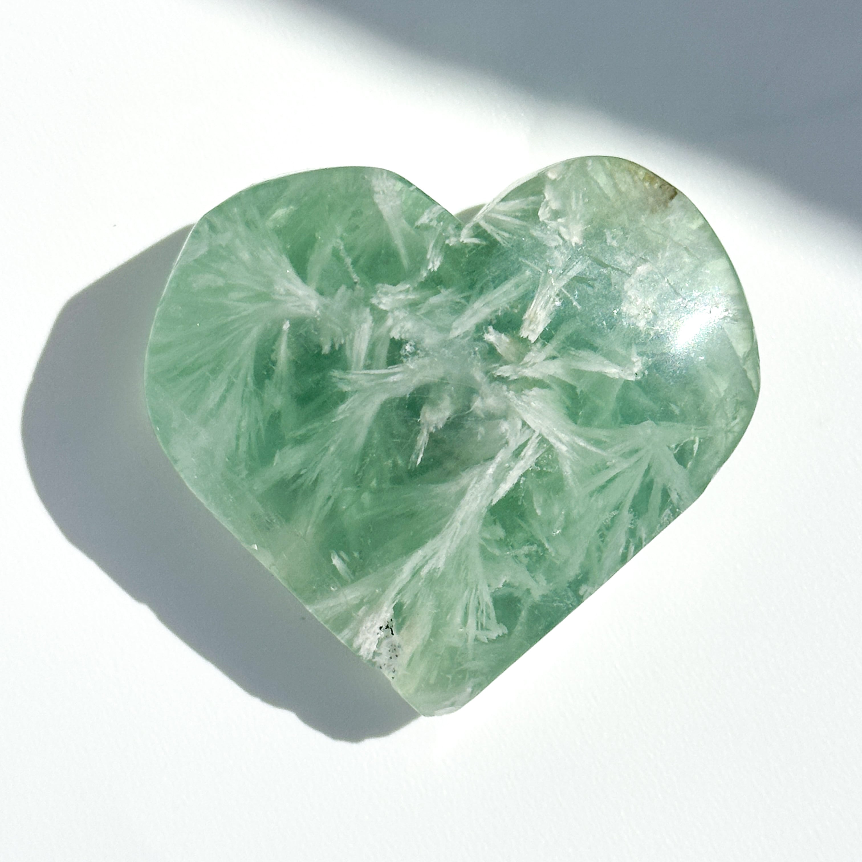 エンジェルフェザーフローライトハート 32◇ Angel Feather Fluorite