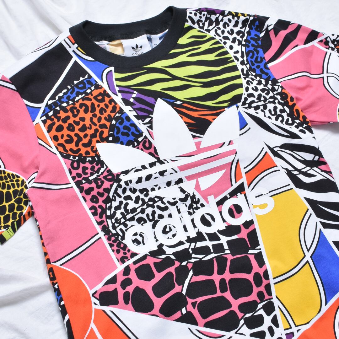 adidas】2022S/S マルチパターンTシャツ VOLCANAPHRODITE