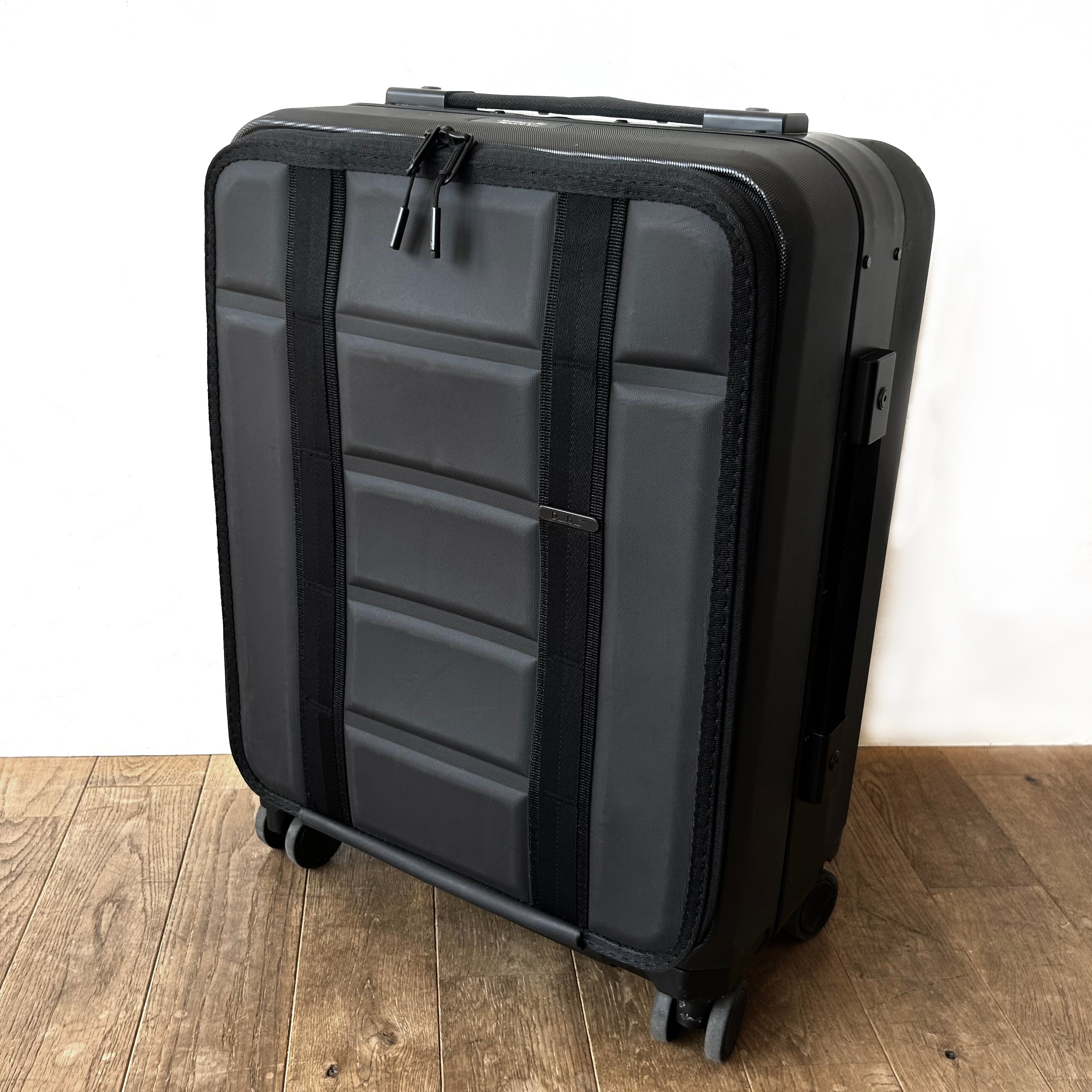 受注販売・Db】Jazzy Sport - Ramverk Pro Front-access Carry-on（S