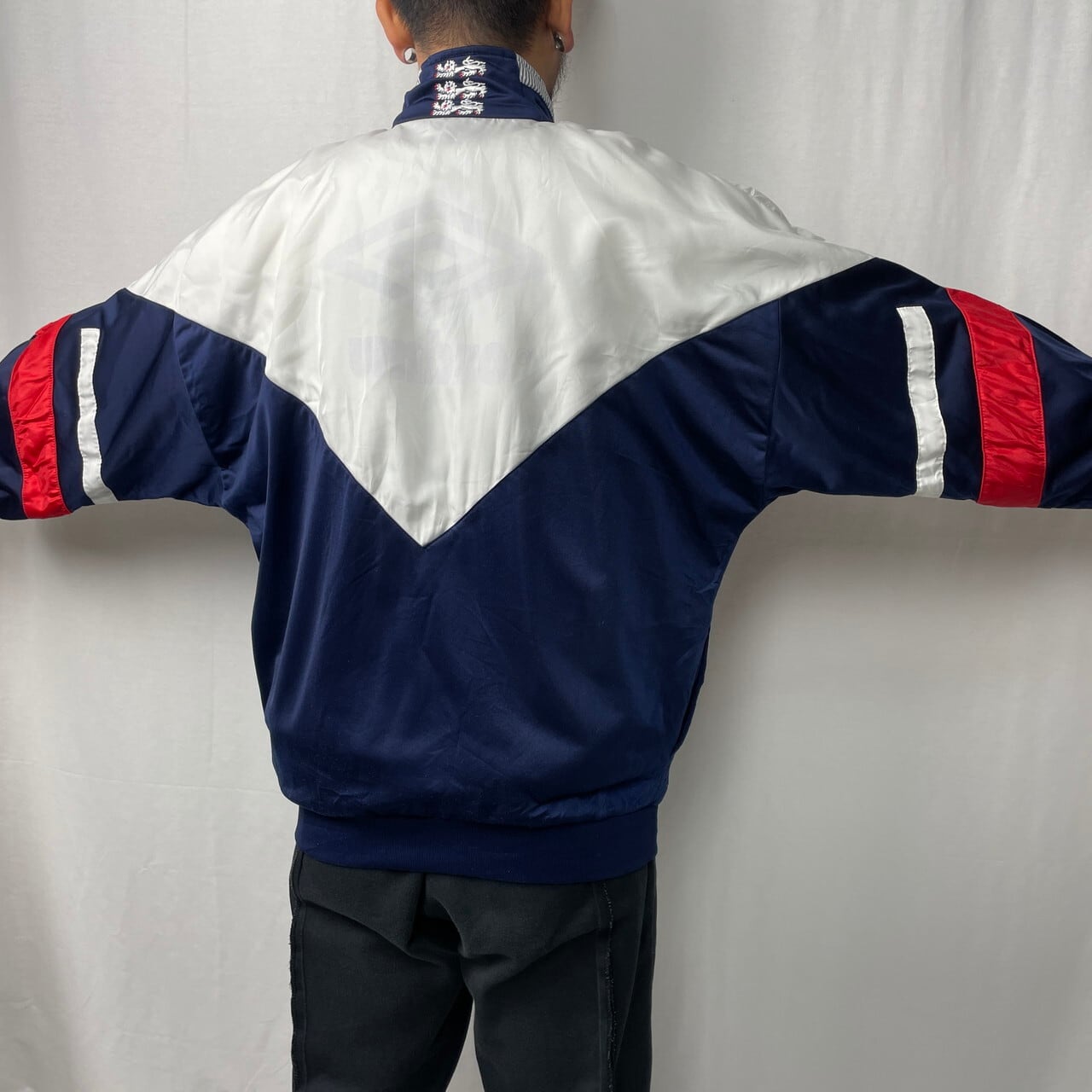 90s UMBRO ENGLAND 丸い 代表 ナイロンジャケット 中綿 在原みゆき