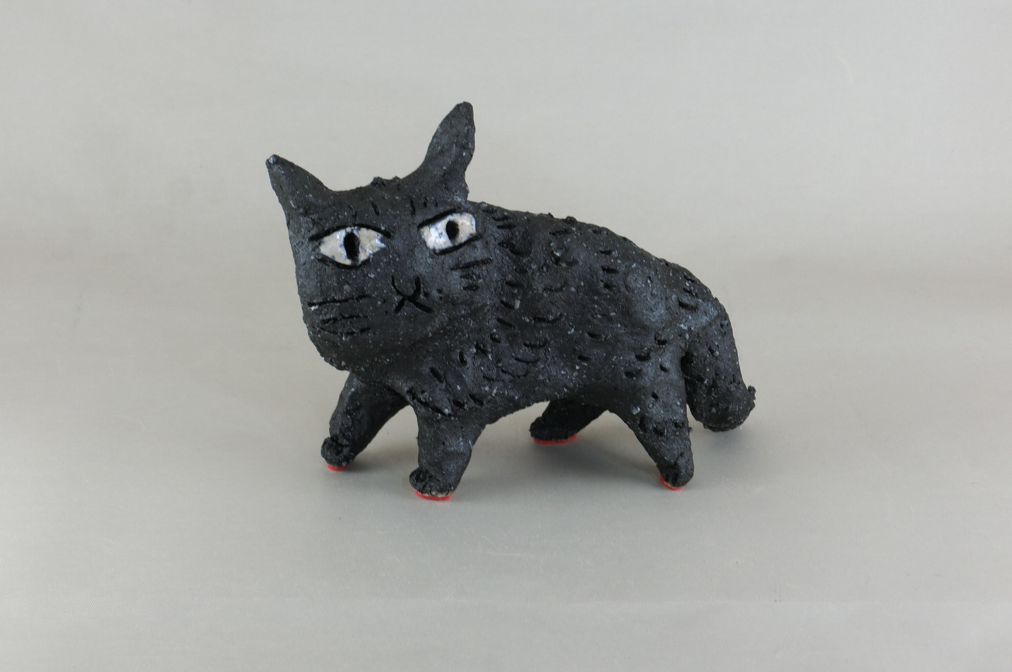 幸生窯　前川幸市作　猫（立ち）