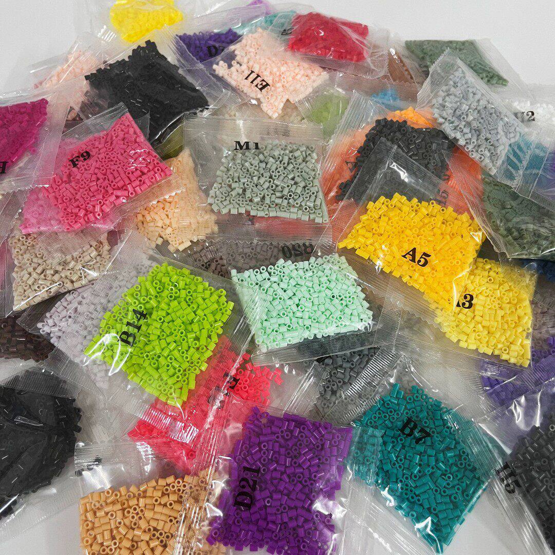 2.6mm アイロンビーズ 補充パック 221色 各色約500粒 アクセサリー 袋