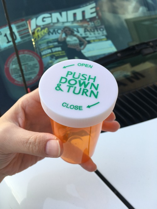 USピルケース◆Lサイズ　オレンジ◆アメリカン雑貨　小物入れ　フリスクケース