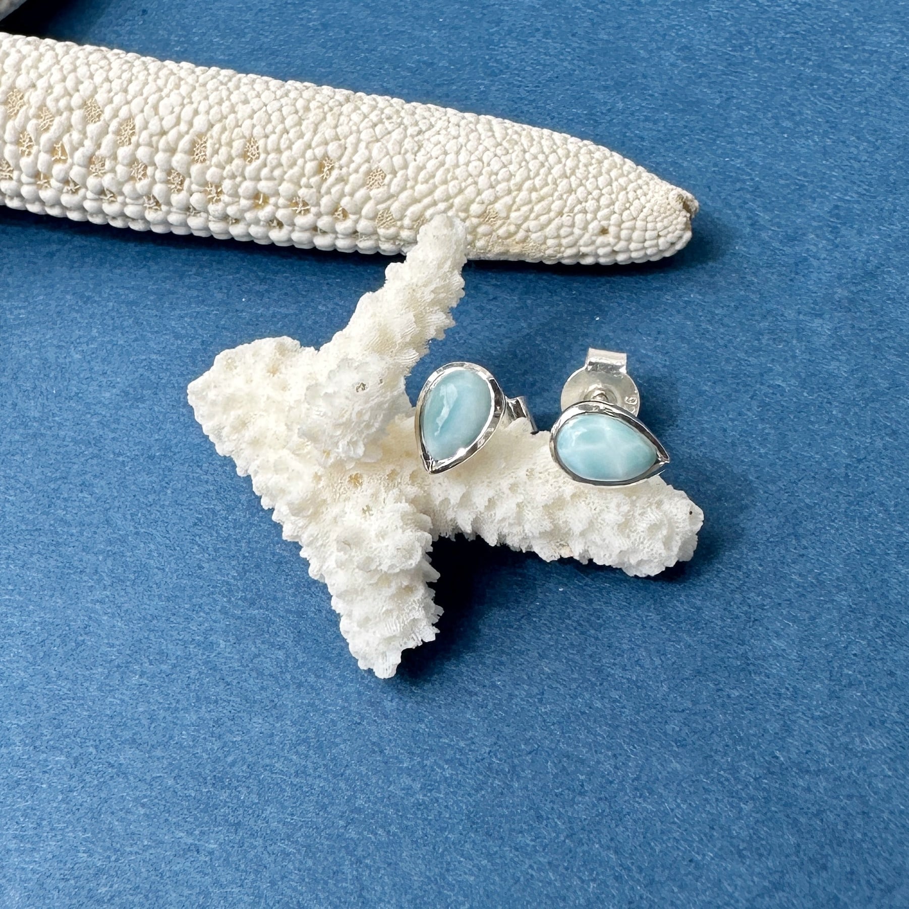 ラリマー ドロップ スタッドピアス S size 0.7 x 0.5 cm | 【公式通販