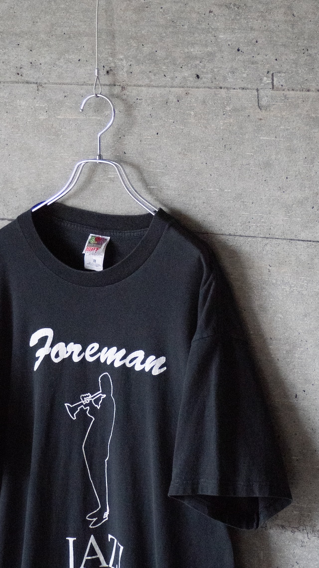 "Foreman" used Local jazz band t-shirt