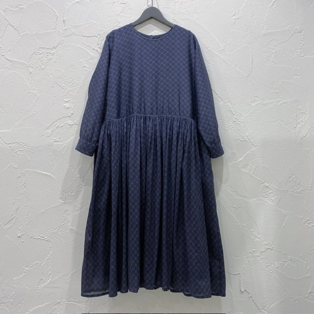 maison de soil HANDWOVEN COTTON SILK REPETITIONAL FLOWER maison de soil HANDWOVEN COTTON SILK REPETITIONAL FLOWER