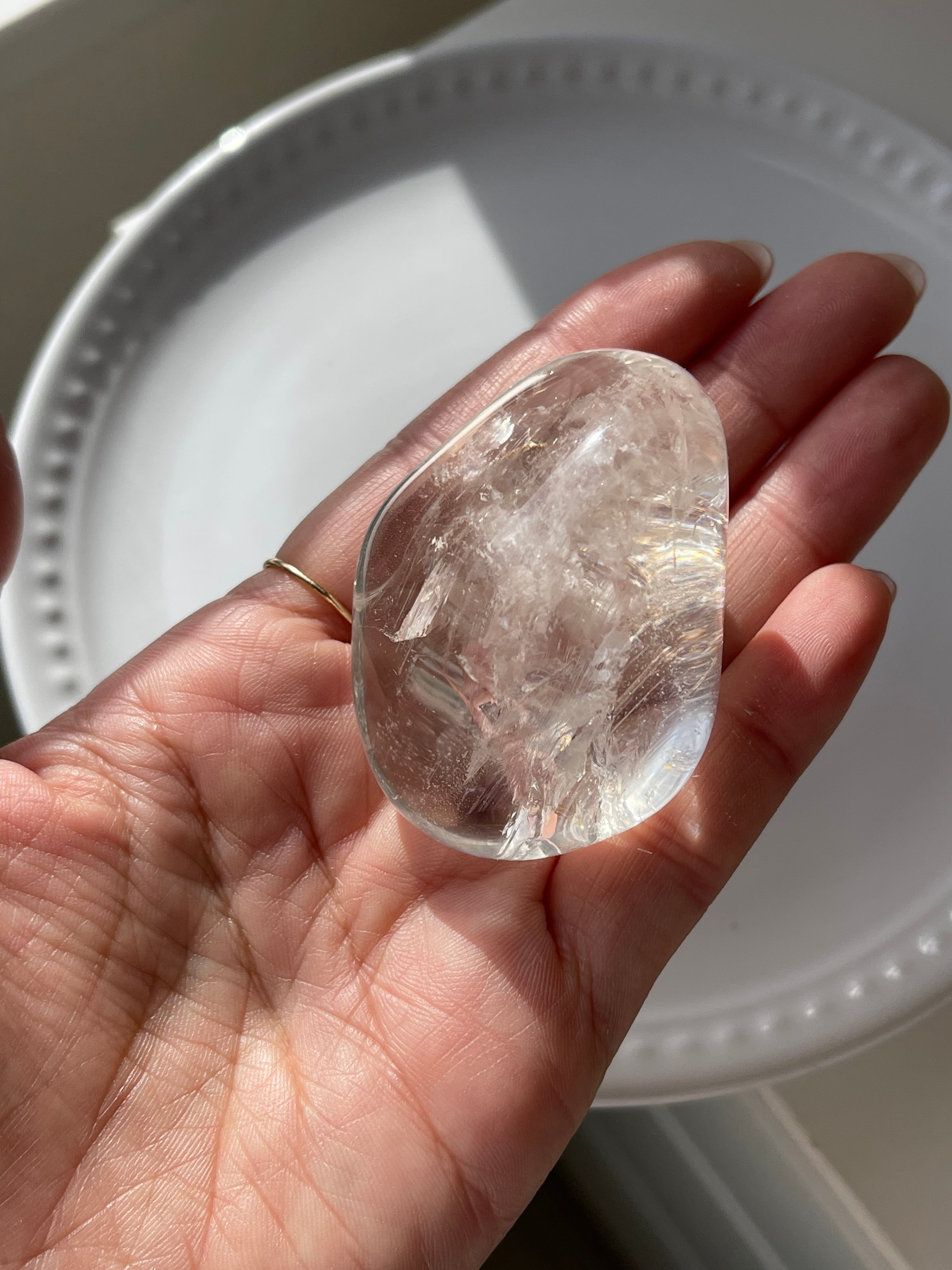 ブラジル産　レインボー水晶パームストーン