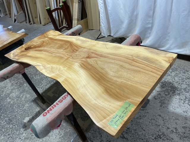 クス9404　楠　一枚板無垢材　1590x680-570-660x43mm ダイニングテーブル 　ローテーブル　センターテーブル　天板　樟　くすのき