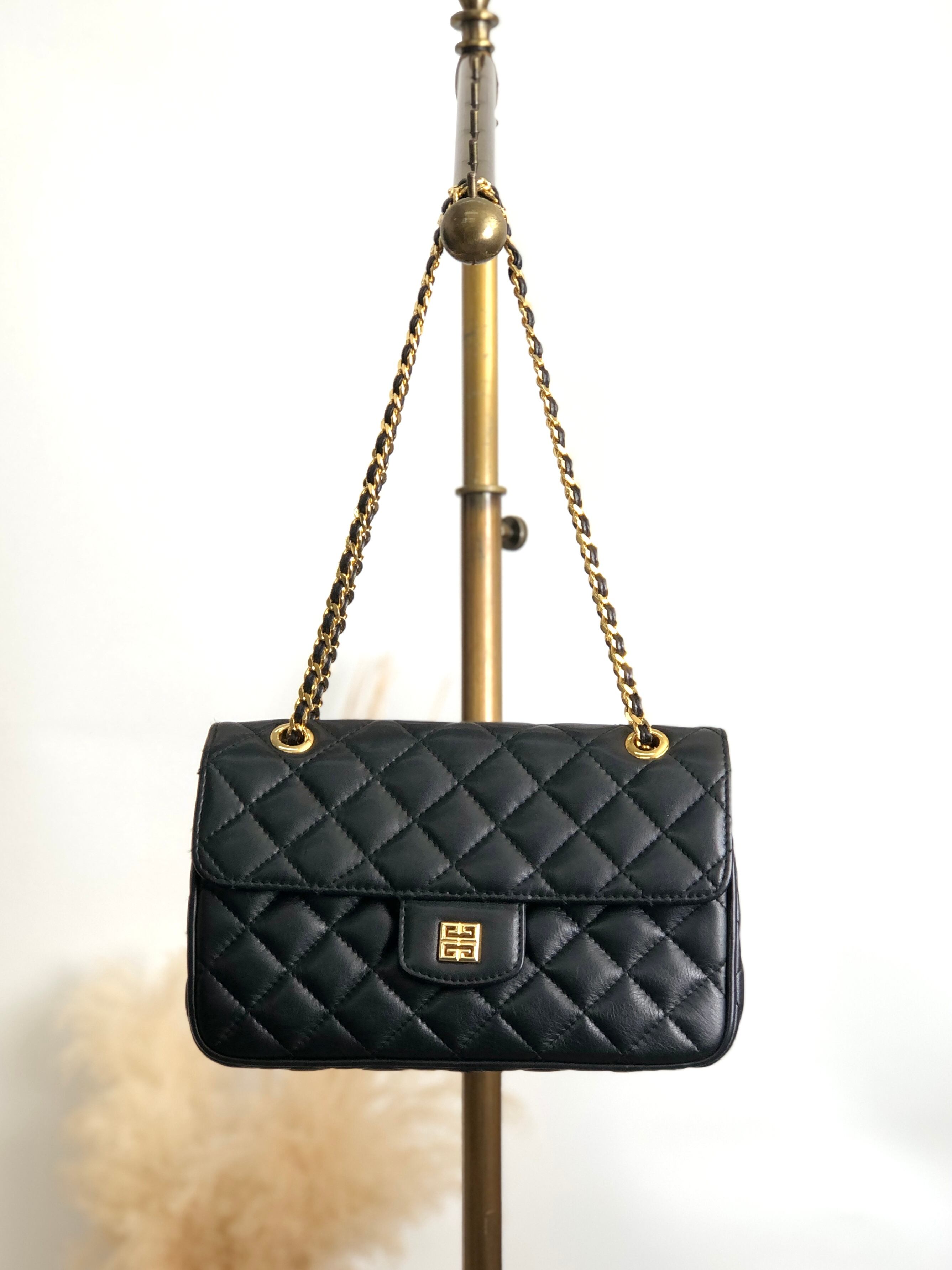 新品タグ付♡Givenchy ジバンシー ロゴ レザー 2wayショルダーバッグ GIVENCHY - 【タグ付☆新品未使用】GIVENCHY ハンドバッグ ショルダー