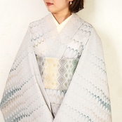 「円やかな、白檀の香り」ピーコック柄〜セオアルファ 浴衣・夏着物・単衣