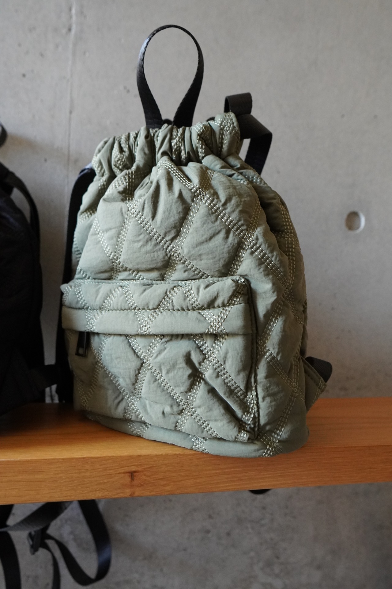 Quilted medium backpack ／2color