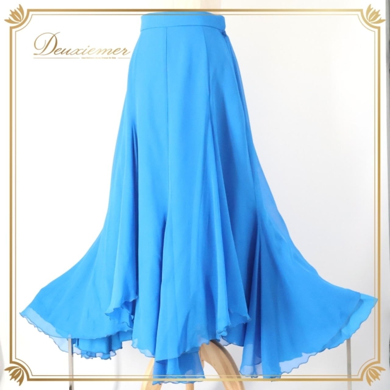 社交ダンス 衣装 スカート ブルー系 チャコット Chacott 水色 レッスン 練習 フリル 透け感 シフォン 軽い 上品 かわいい 無地 シンプル ダンス衣装 鮮やか 華やか 軽やか フェミニン カジュアル パーティー 練習着 おしゃれ ダンス用 練習着 薄手 透け感あり 柔らか素材 シンプルデザイン