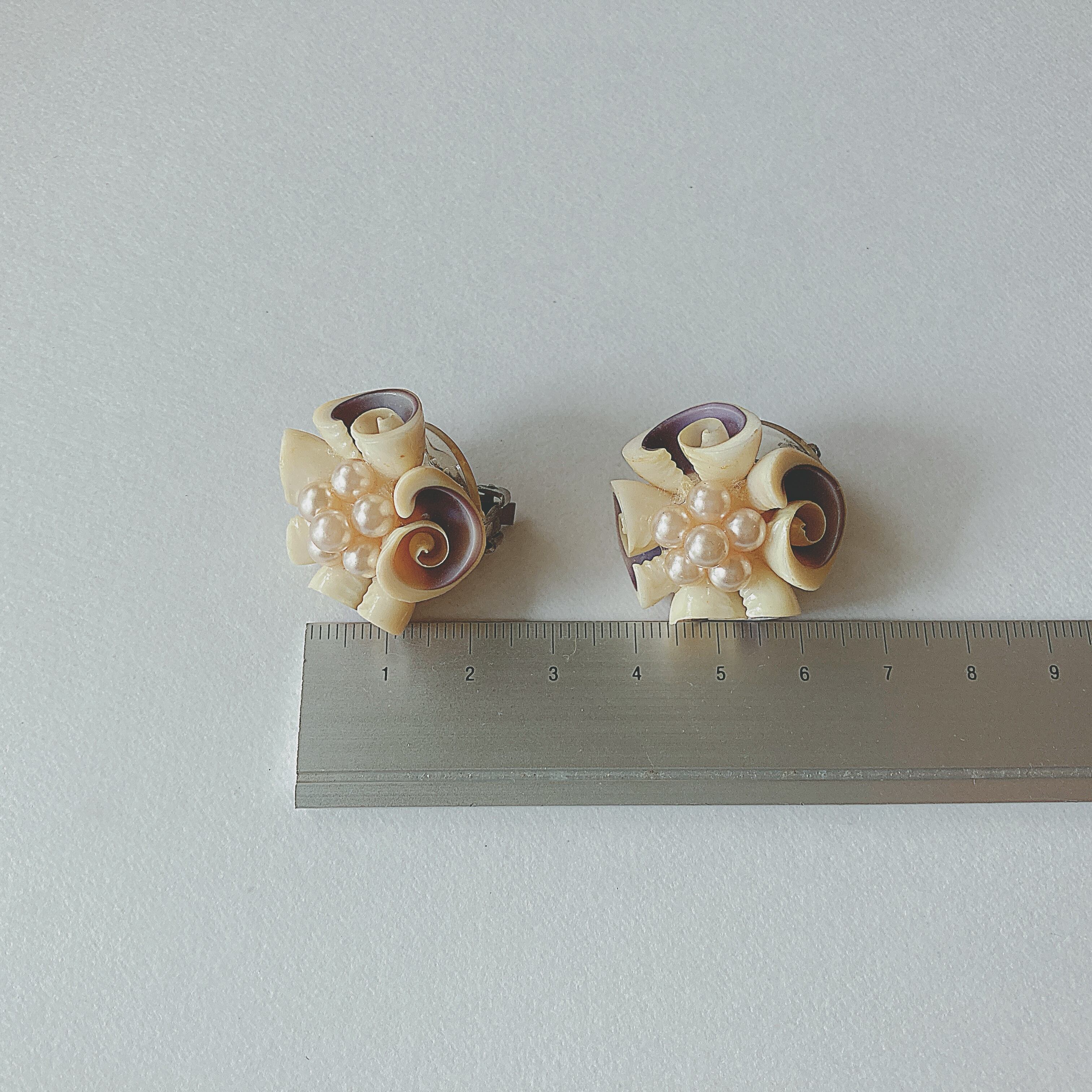 Vintage 50s seashell faux pearl earrings ヴィンテージ 50年代