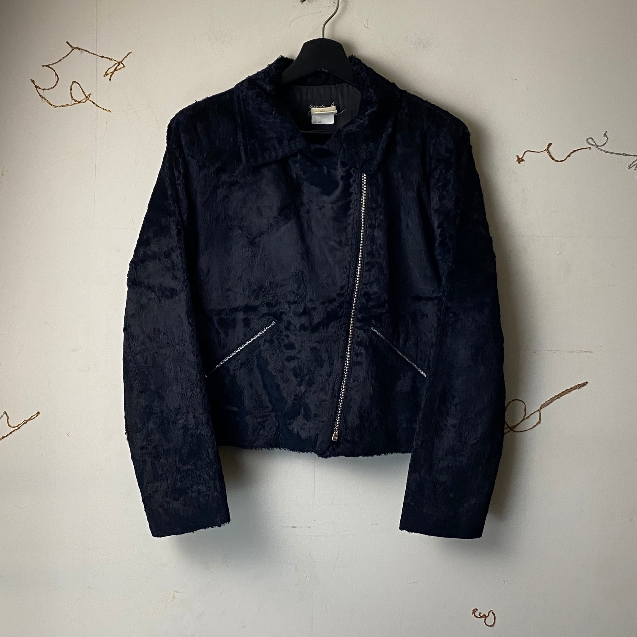 AGNES B. fake fur riders jacket | NOIR ONLINE