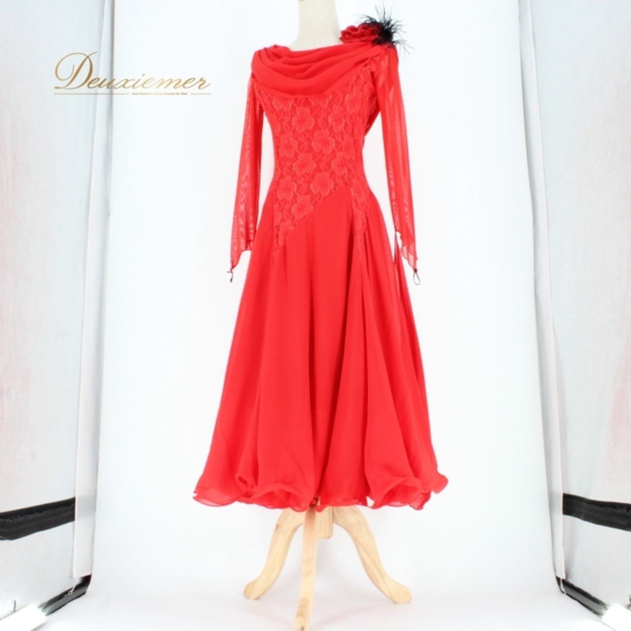 社交ダンス 衣装 スタンダード ドレス ワンピース パーティドレス prima boutique プリマブティック 赤 フロート レッド系 ゴールド系 コサージュ フラワーレース 洗練 美しいデザイン エレガント 着心地良い ダンス用ドレス 舞台衣装 おしゃれ 伸縮性 ポリエステル製 レディースファッション フェミニン パーティー用 即日発送 最新トレンド ストレッチ素材