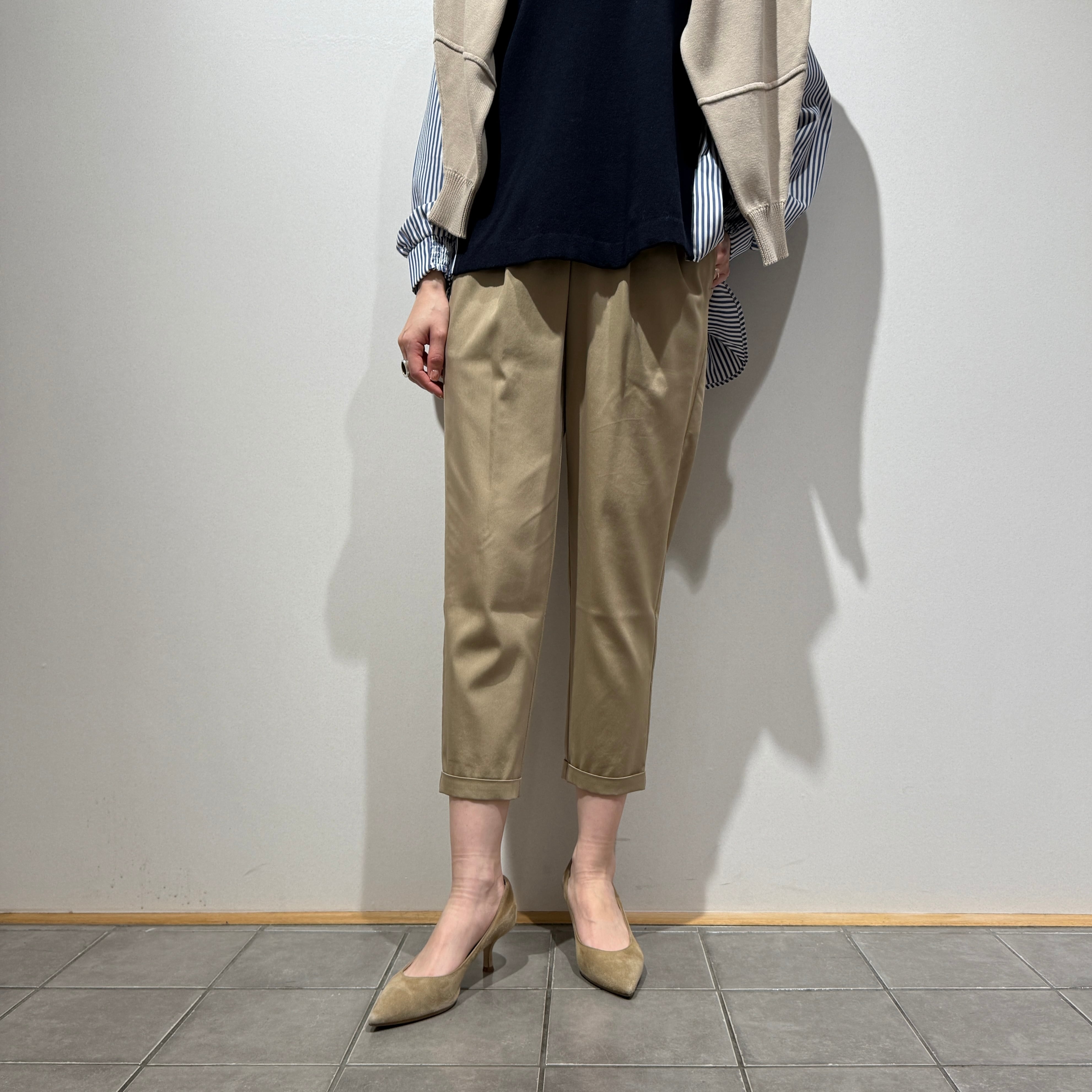 ギャザークロップドパンツ