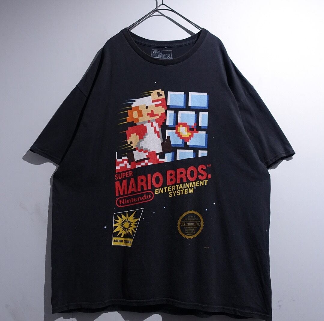 “SUPER MARIO” Black Fire Mario Pixel Art Print Design T-shirt