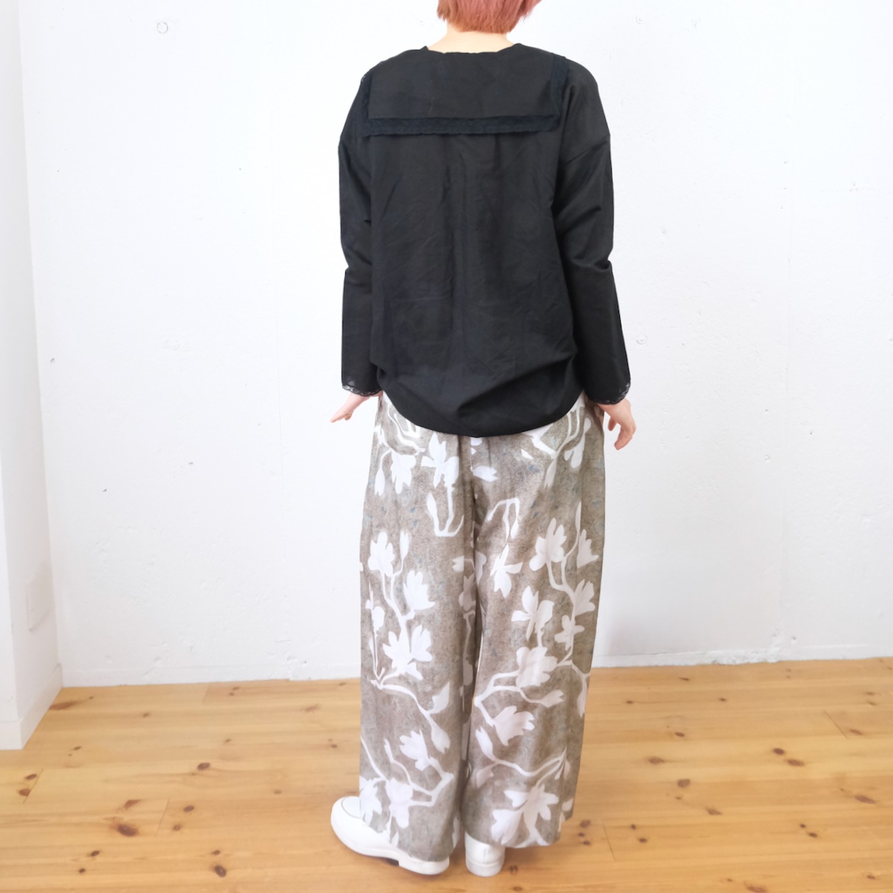 TOWAVASE(トワヴァーズ）Leavers blouse コットンリネン セーラーカラーブラウス/ black