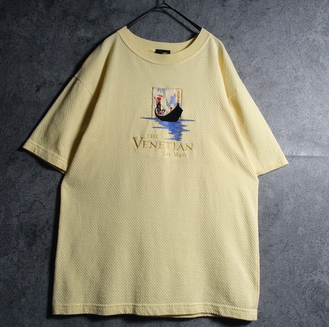“THE VENETIAN” Yellow Scenery Embroidered Waffle T-Shirt