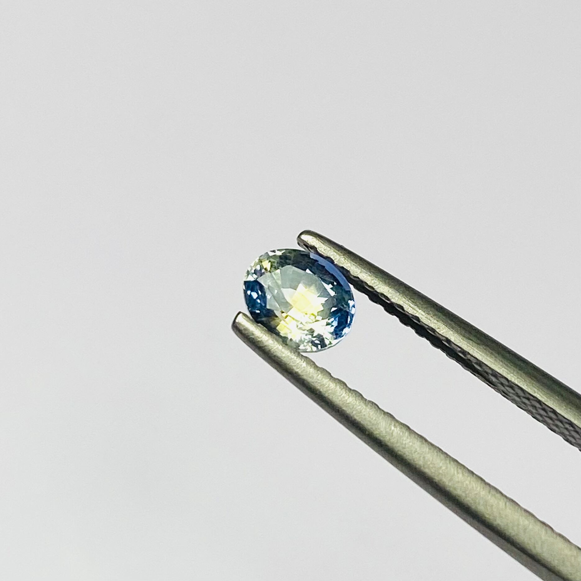 アートなバイカラーサファイア アヤメカラー