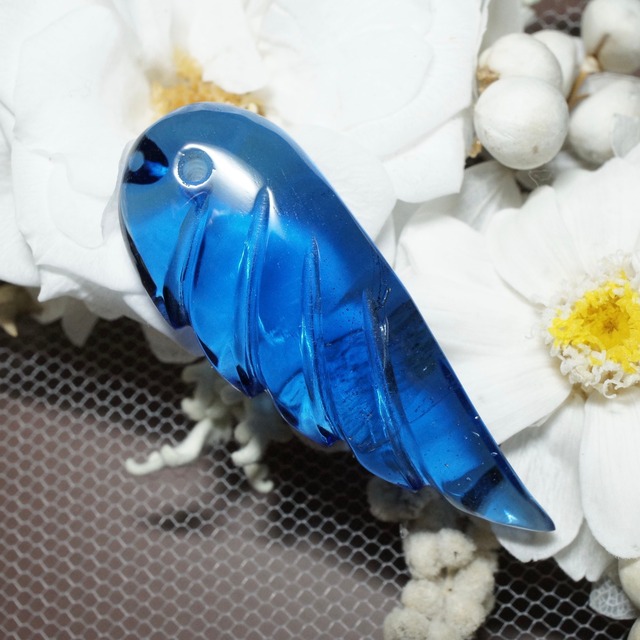 インドネシア産アンダラクリスタル コバルトブルー C 天使の羽根ペンダントトップ