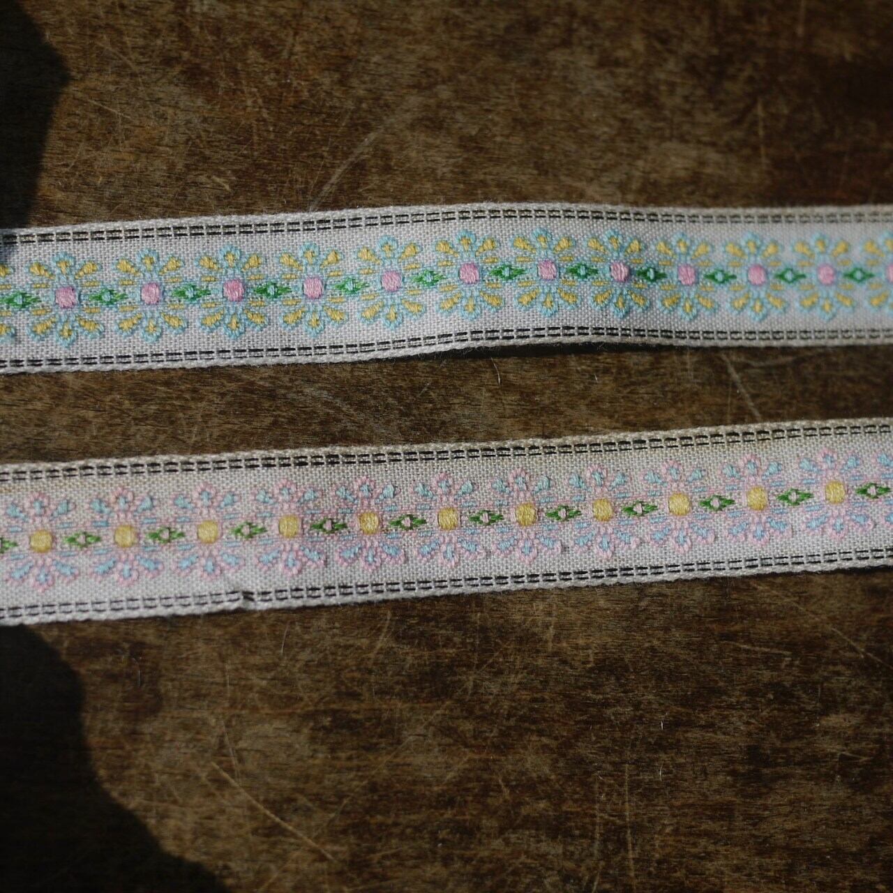 刺繍 黒 チロリアンテープ パール ヴィンテージ リボン ピアス 刺繍 黒