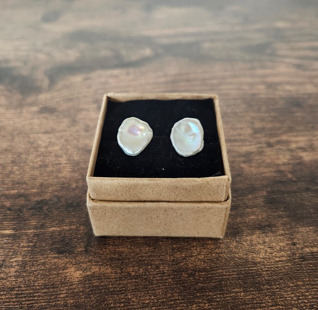 ペタルパールピアス