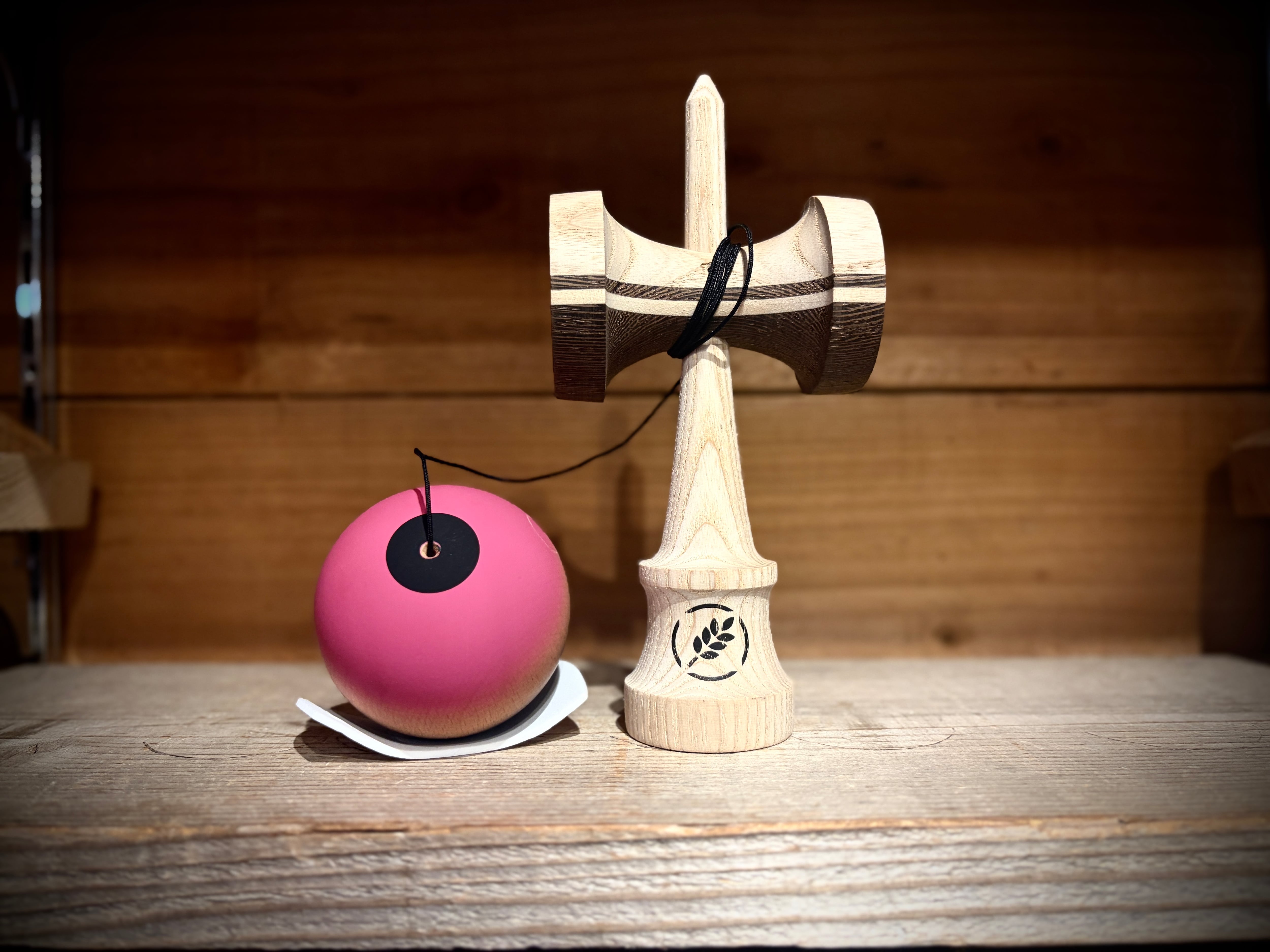 スポーツトイ・アクショントイ Cereal kendama Black Cherry Trinity Cereal kendama Black Cherry Trinity Shape けん玉 | MERSYS