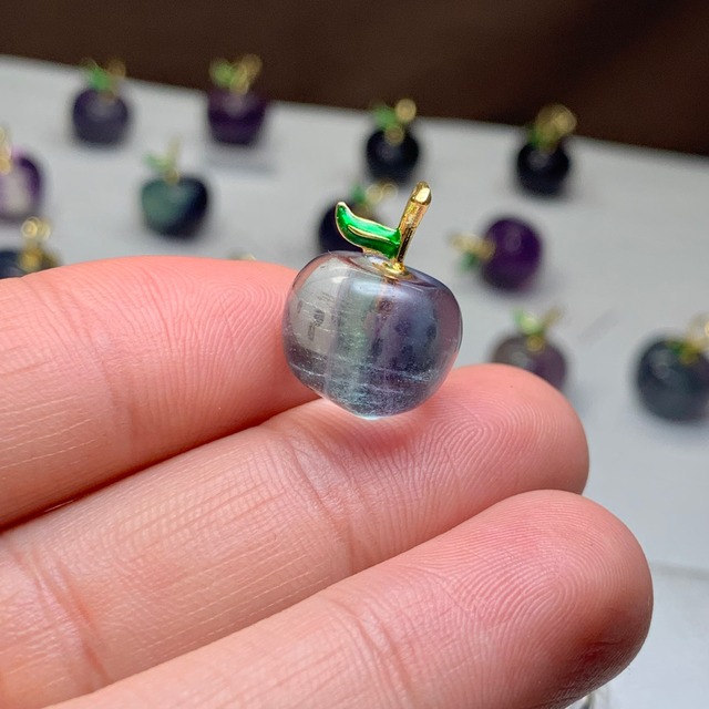 50.フローライトりんご・ペンダントトップ