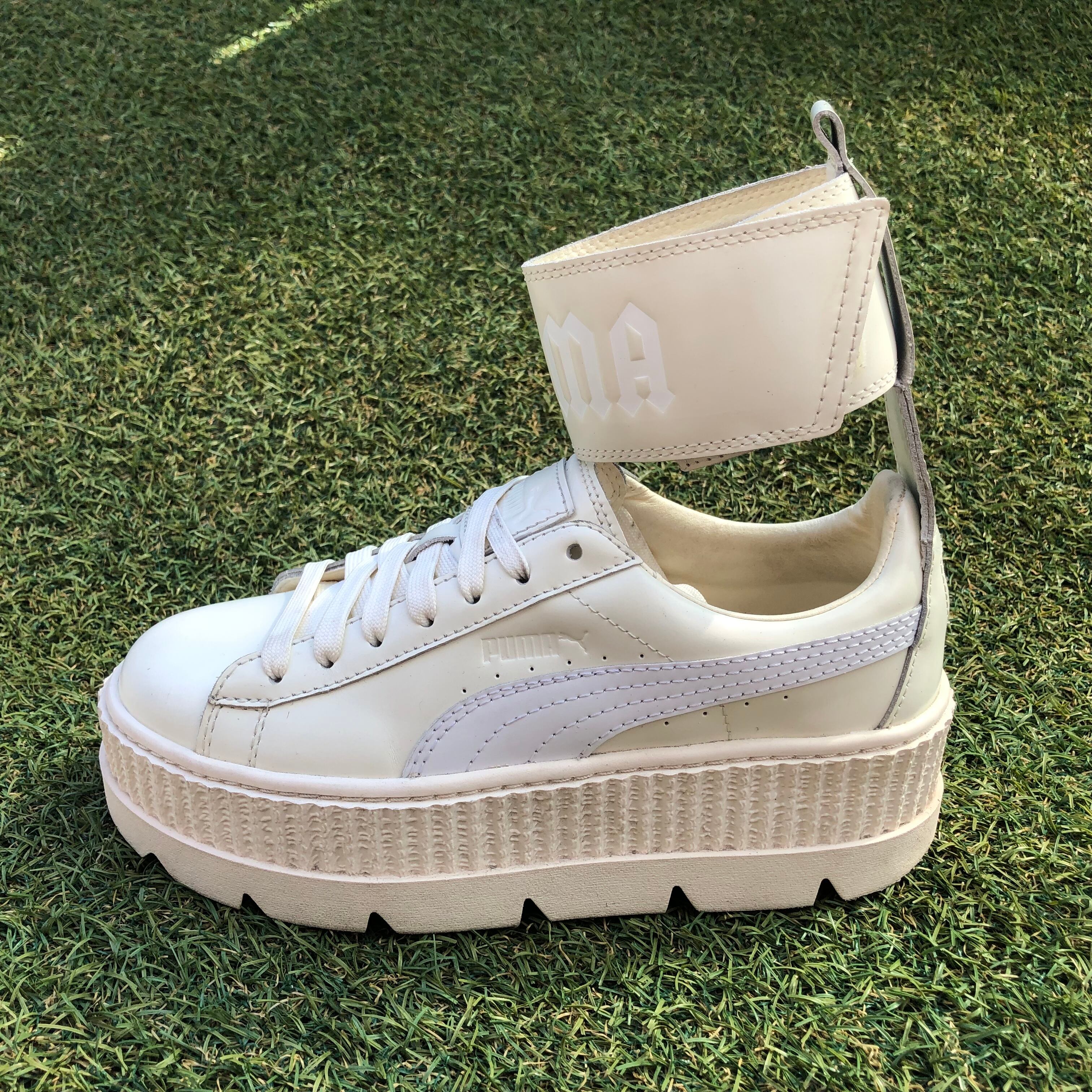 PUMA×FENTY ANKLE STRAP SNERKER プーマ×フェンティ アンクルストラップスニーカー HB969
