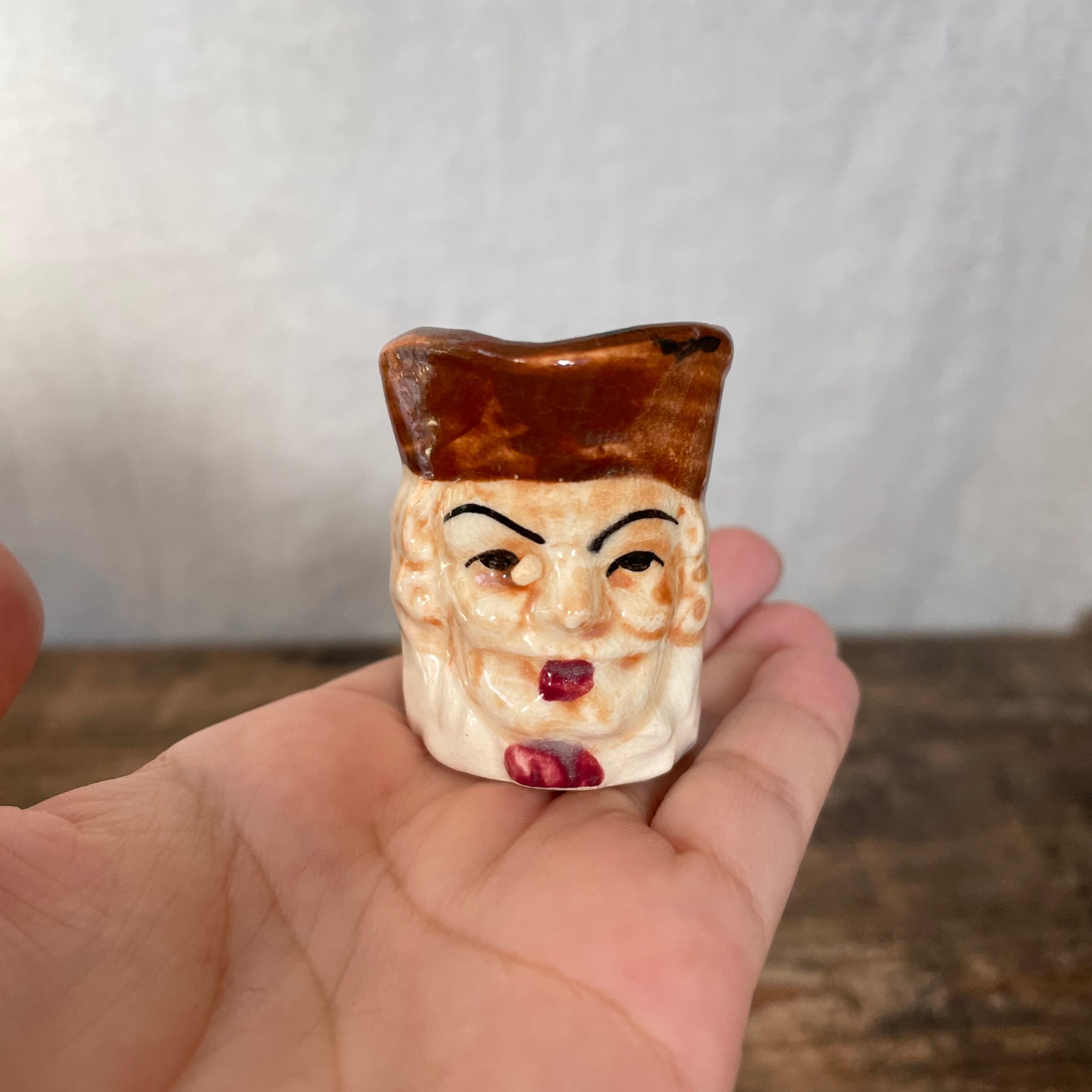 紳士なミニピッチャー