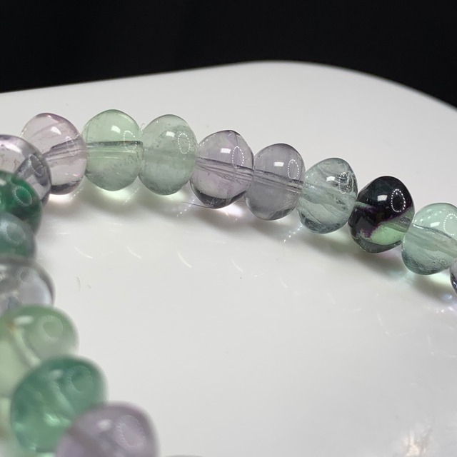 2.フローライトボタンブレスレット