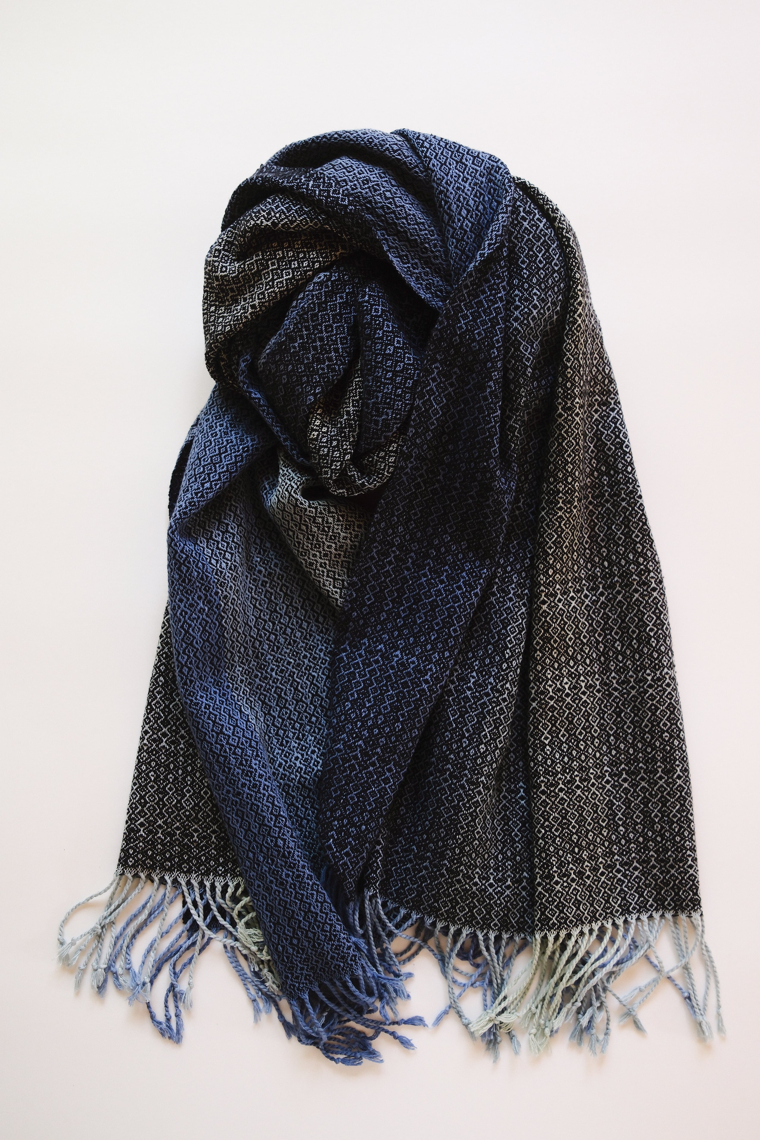 Hand-woven scarf / kid mohair 手織りカシミヤ混モヘアショール | R