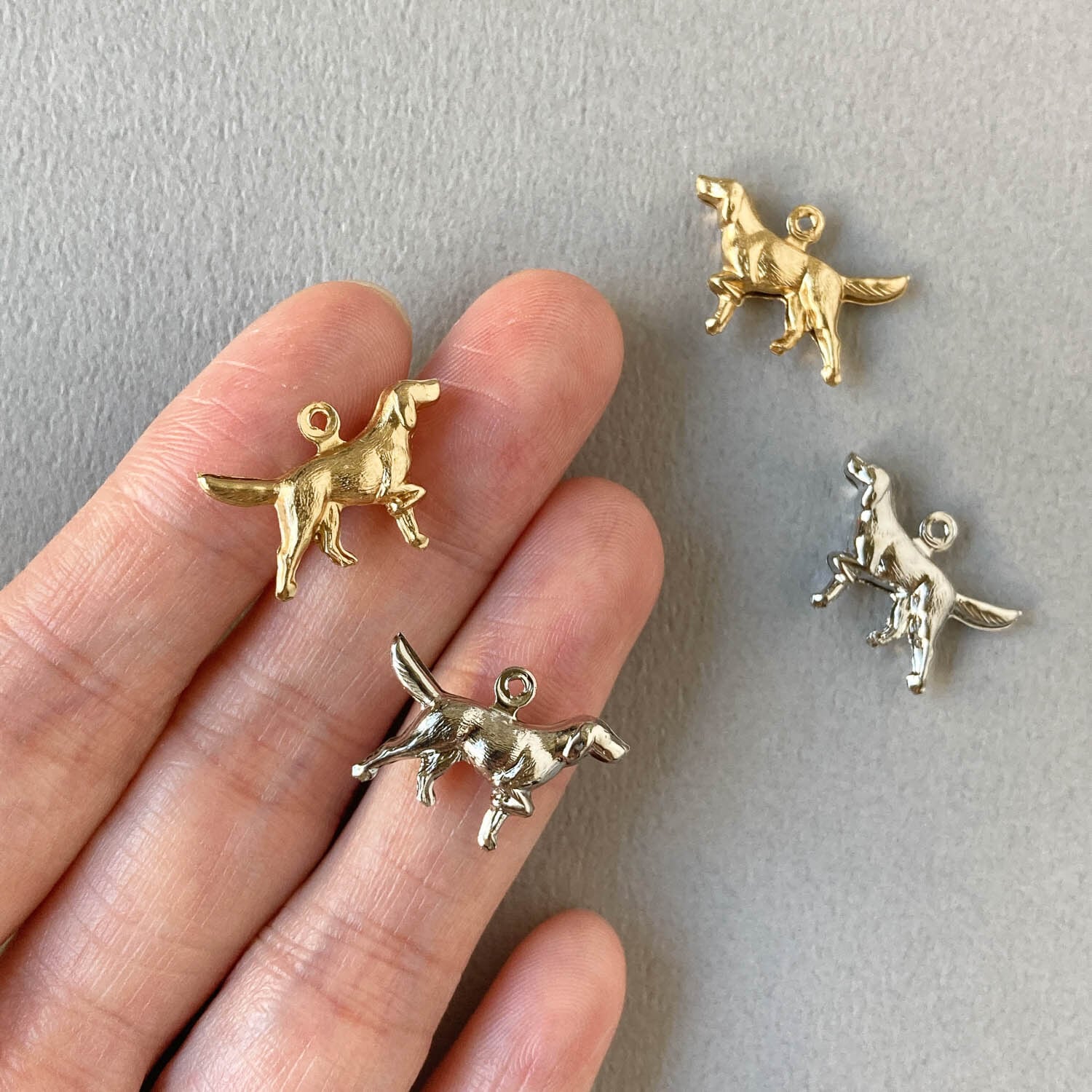 新色追加〉USA真鍮 立体ラブラドール犬チャーム（24mm） | Dua