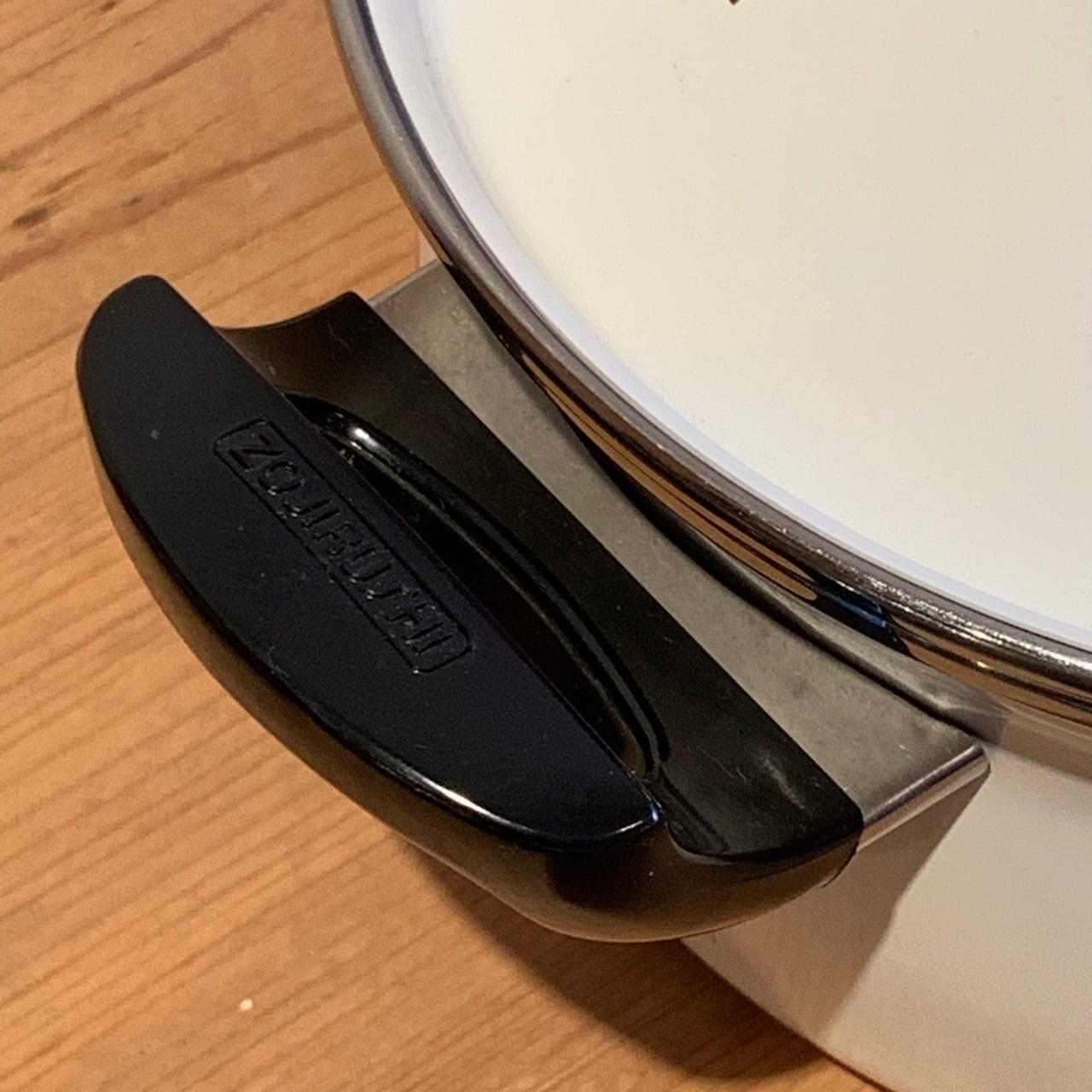 昭和レトロ 象印 ホーロー両手鍋（2.9リットル） ニューローゼット