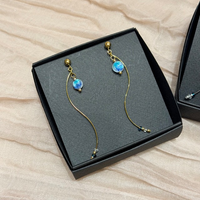 【ホタルガラス】ロングピアス　BOX付　(A40-124)③.④