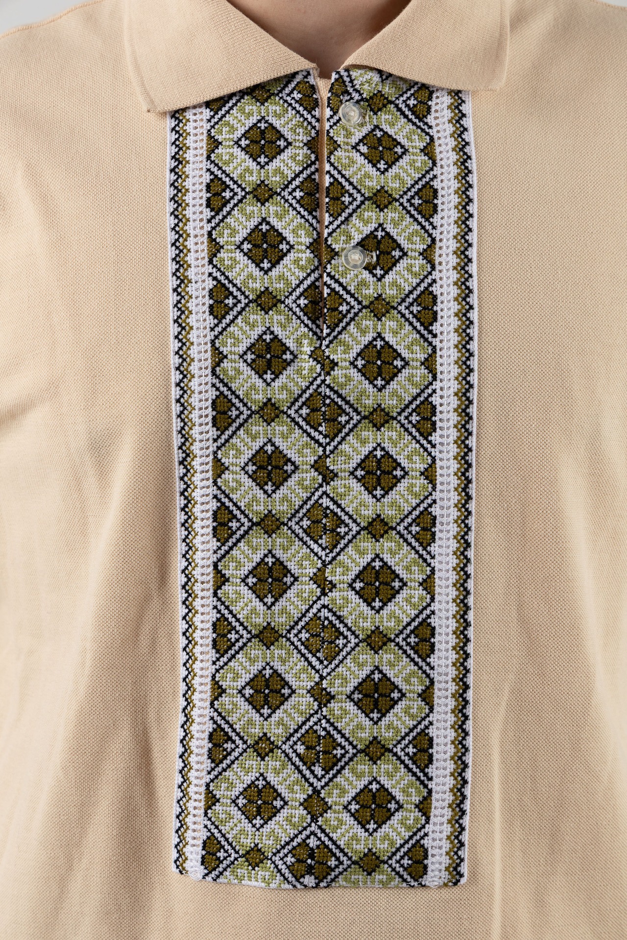 【男女兼用モデル】ウクライナ手刺繍ヴィシヴァンカ　半袖　フリーサイズ - 5