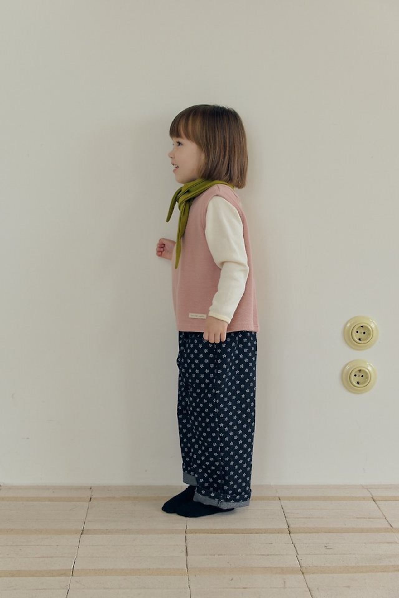 【取寄】MOME ボタンリバーシブルチョッキ|秋服|韓国子供服| 26/AT
